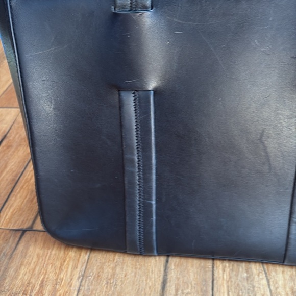 Cole Haan Women’s Black Leather Tote Bag Purse - Picture 8 of 16